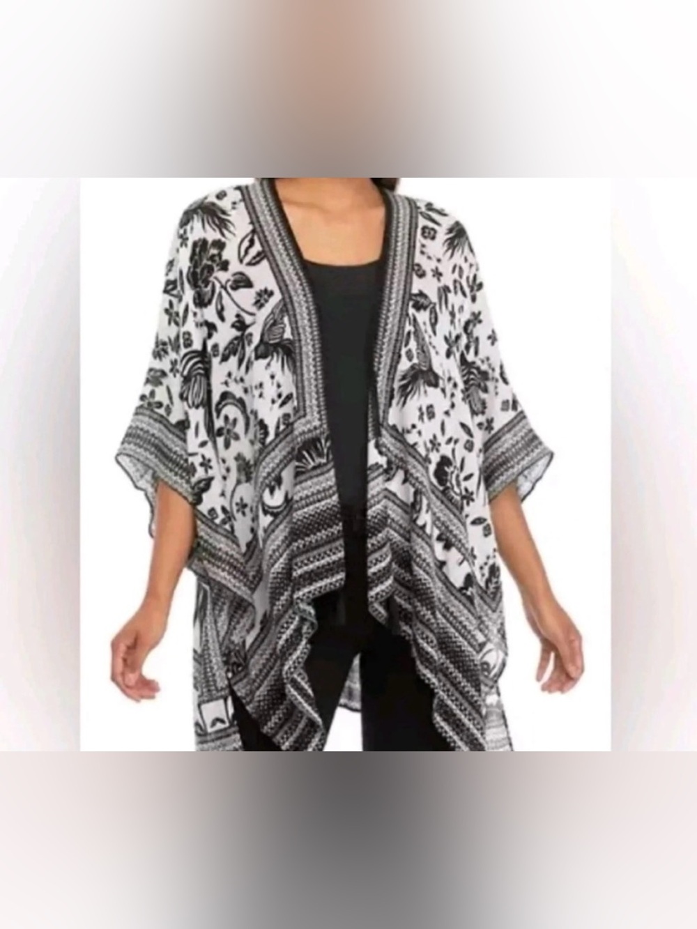 Vince Camuto Black & White Floral Open-Front Kimono Cape